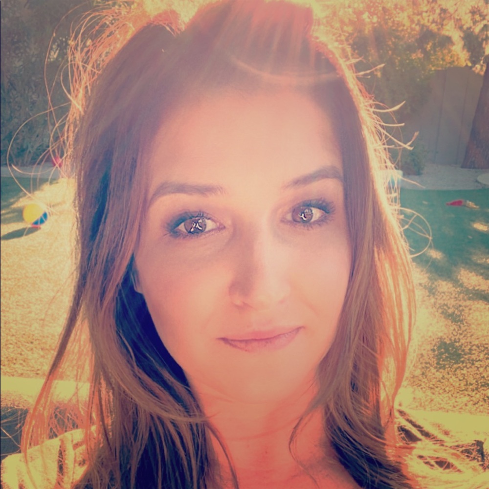 Meet your Posher, Becca